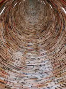 Prague 2023 dresden12 tower of books in library