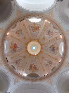 Prague 2023 frauenkirke 2023 01