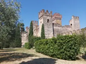 walled town of lazise 02