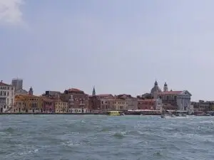 water taxi to venice